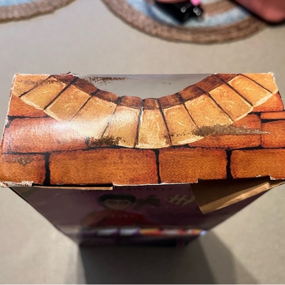 Harry Potter Wizard Sweets Harry Doll by Mattel - Picture 4 of 5